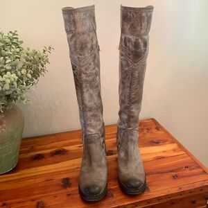 Frye Boots #77594 - Jane Tall Cuff - over the knee riding boots size 8 Taupe